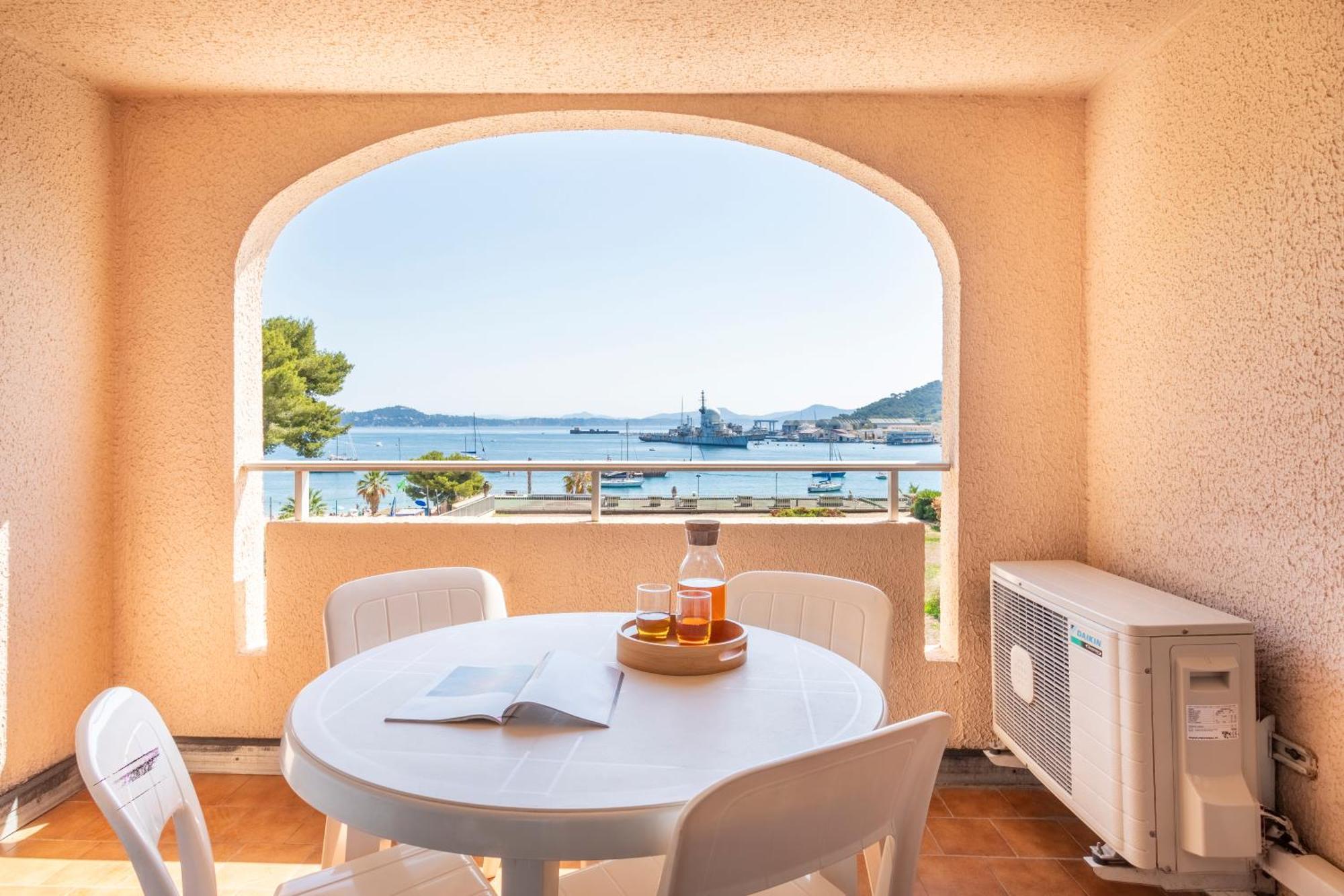 Résidence Pierre&Vacances Les Jardins de la Côte d'Azur Saint-Mandrier-sur-Mer Extérieur photo