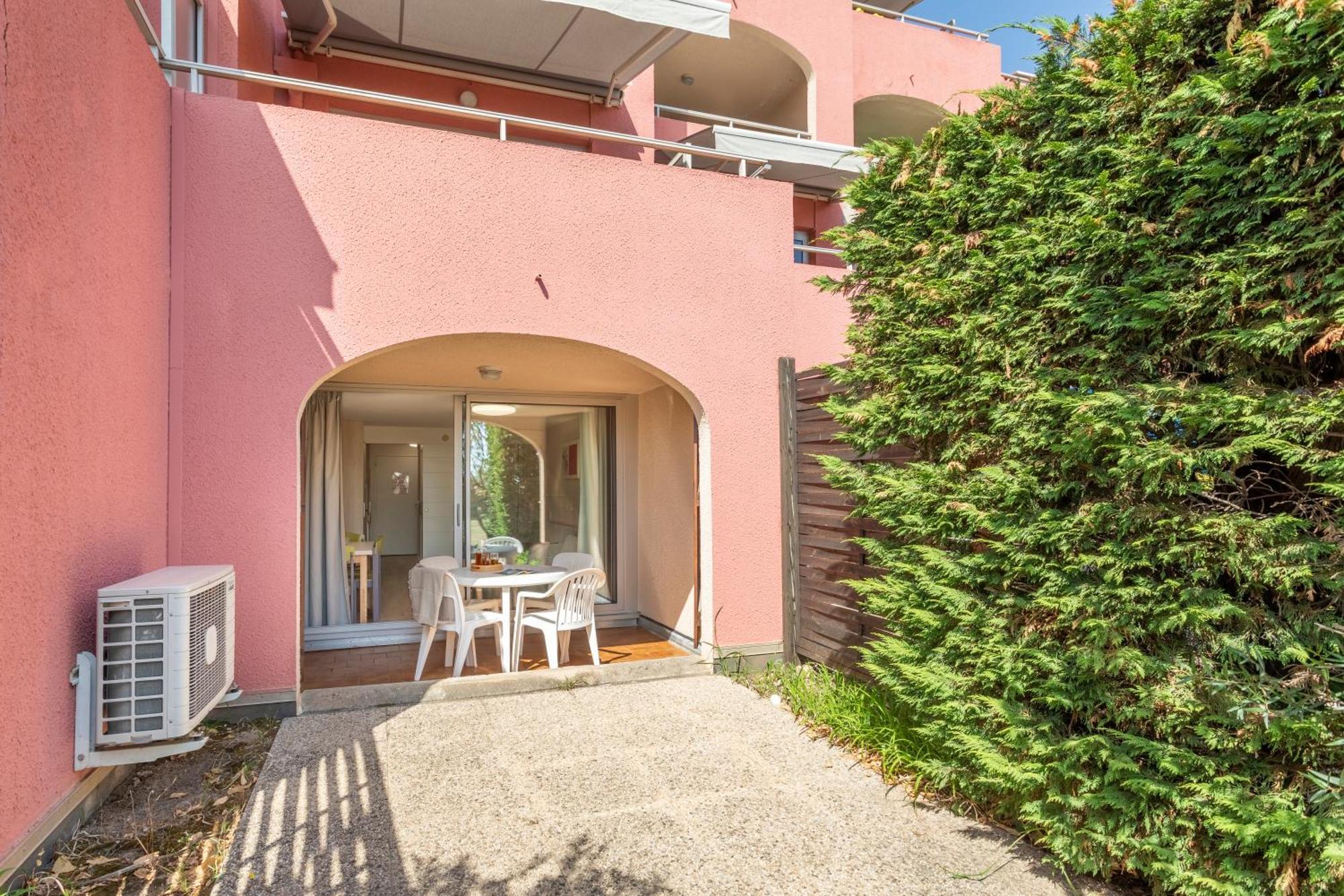 Résidence Pierre&Vacances Les Jardins de la Côte d'Azur Saint-Mandrier-sur-Mer Extérieur photo